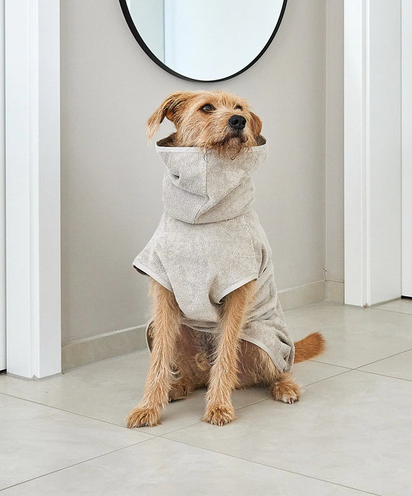 Mia Cara_Bagno Dog Bathrobe_gregie_Sitting 