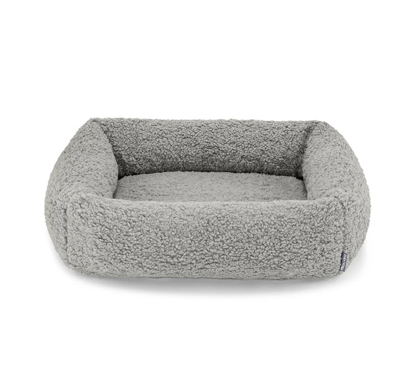 Mia Cara_Seso Boucle Cat Bed_Grey
