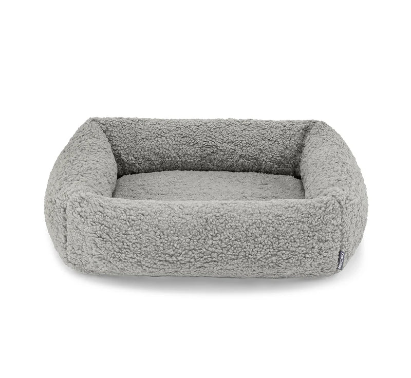 Mia Cara_Seso Boucle Cat Bed_Grey